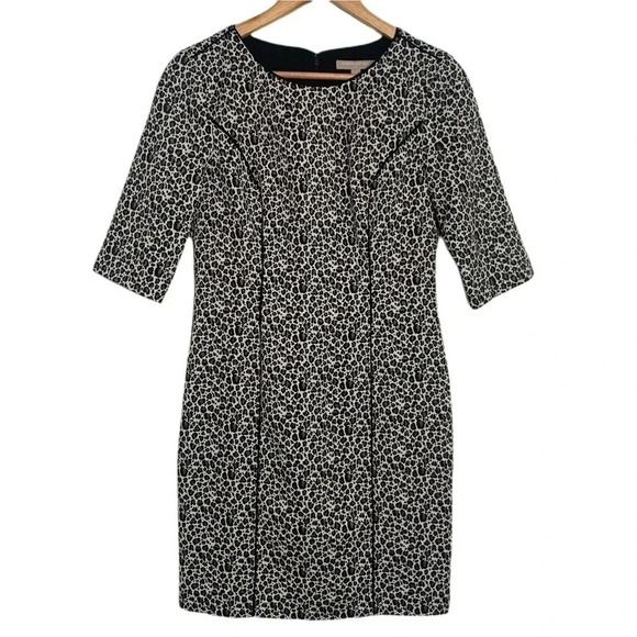 Banana Republic Dresses & Skirts - Banana Republic Black Gray Animal Print Fitted Dress Size 4